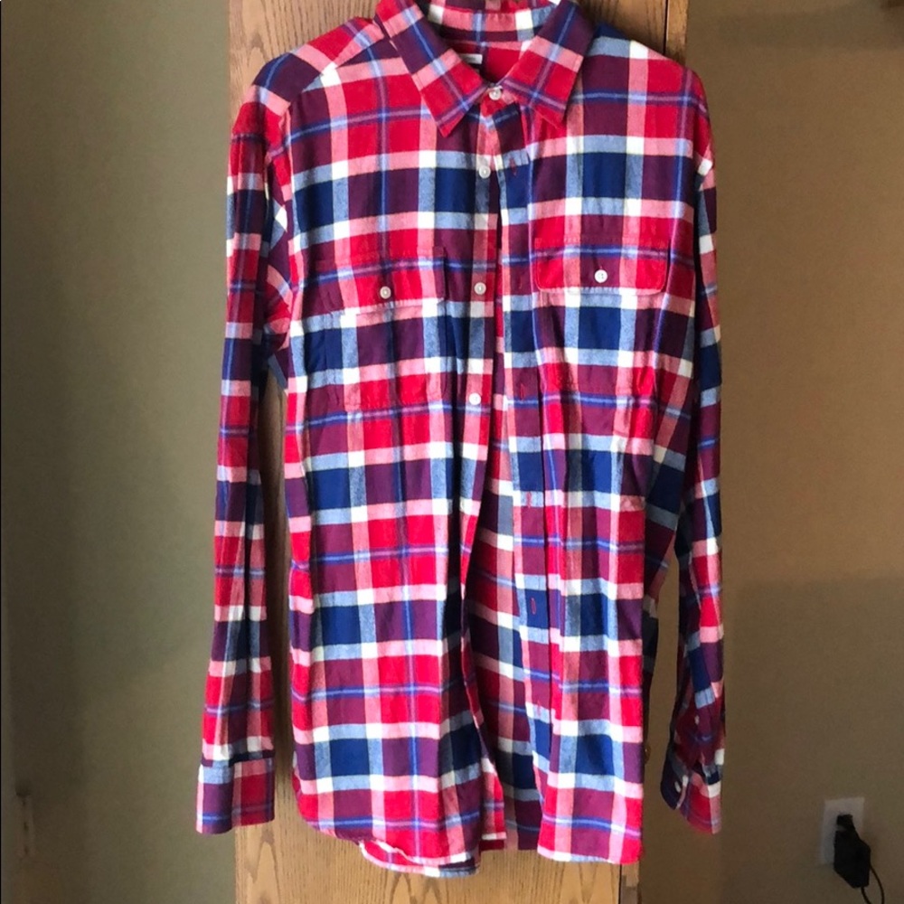 Old Navy plaid flannel long sleeve button up